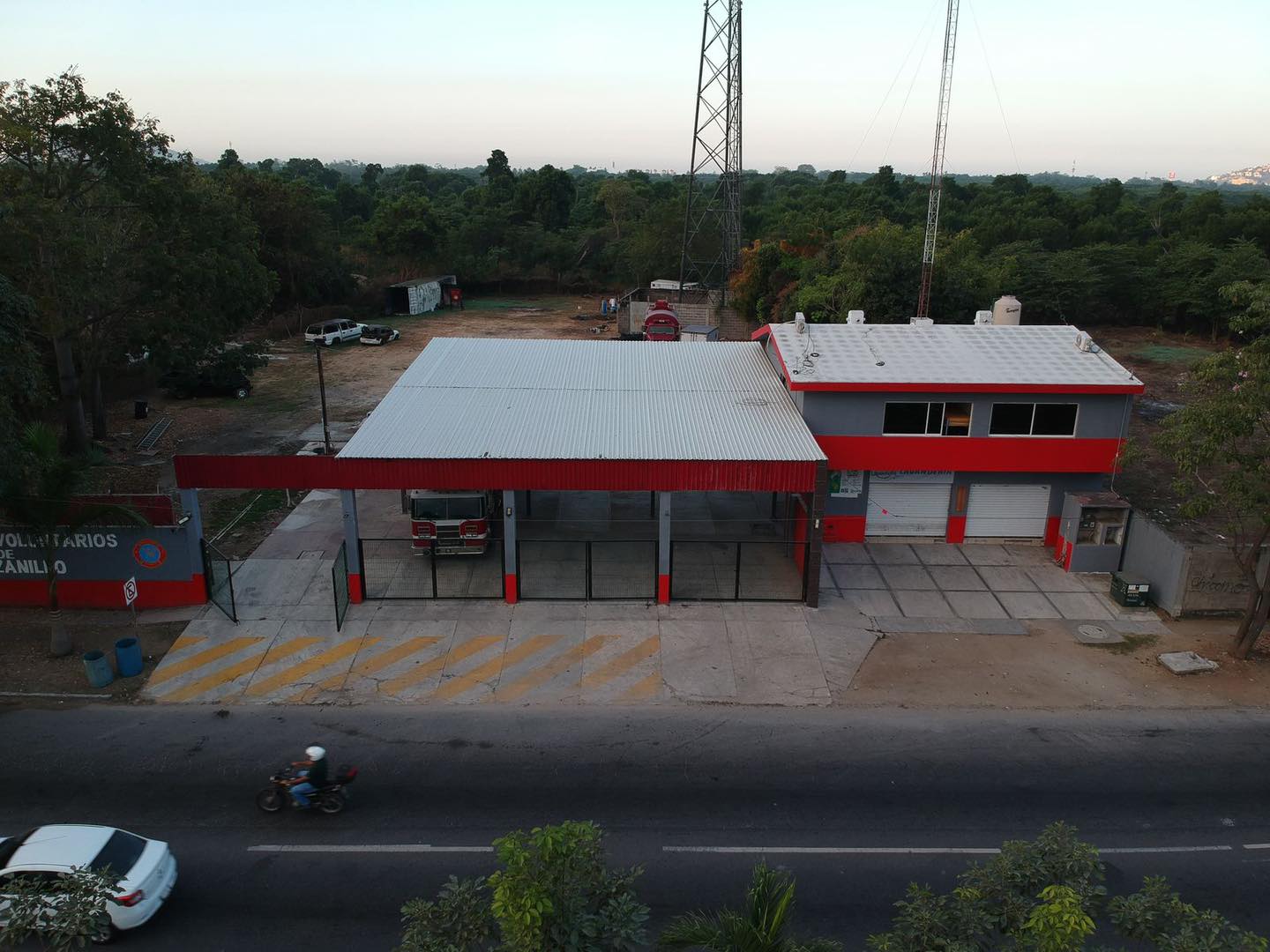Colado de piso de concreto patio bomberos