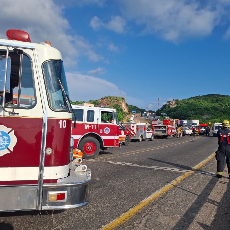 Equipo trabajando en el rescate