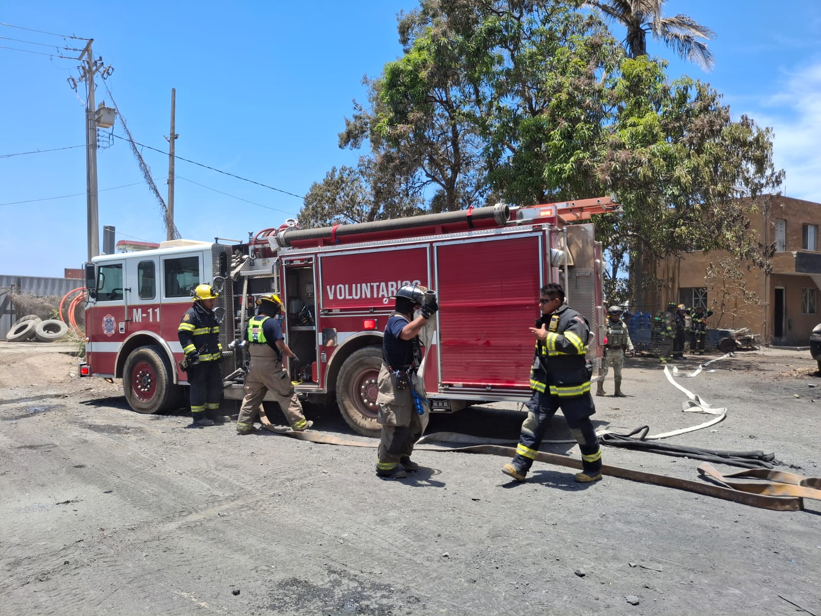 Tractocamiones incendiados